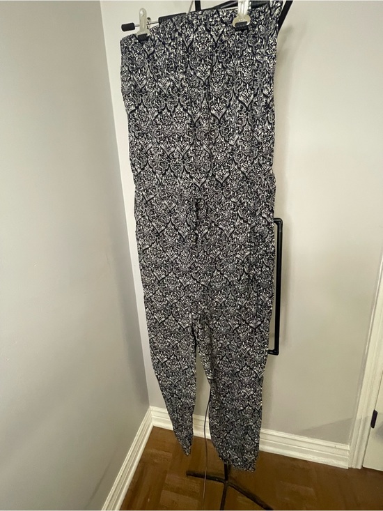 Aeropostale Pants - Aeropostale Black & White Printed Jumpsuit Romper